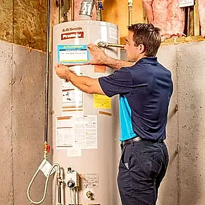 ZPZ Tech servicing hot water heater
