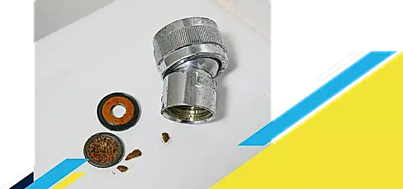 Faucet fixtures with clogged strainer