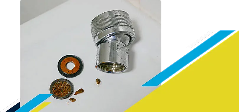 Faucet fixtures with clogged strainer