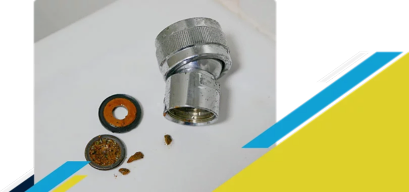 Faucet fixtures with clogged strainer